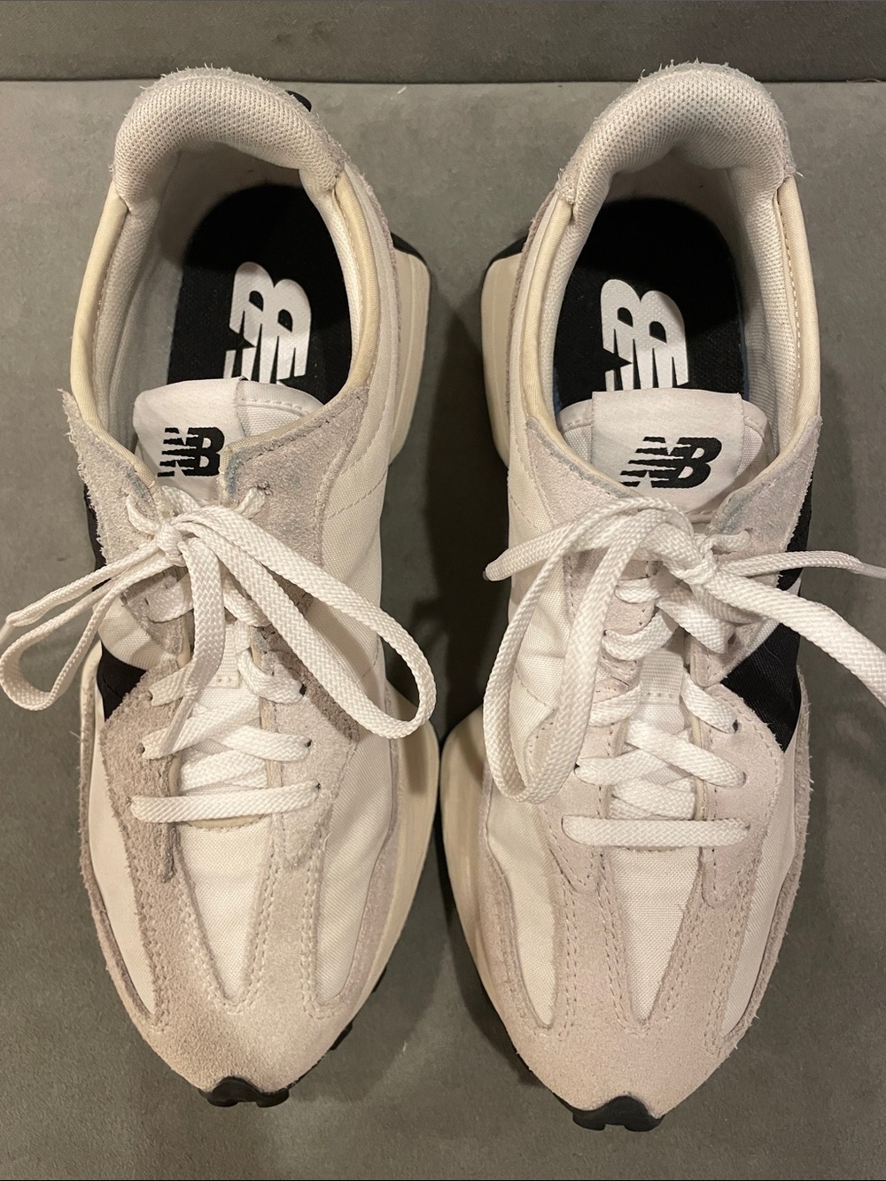 New Balance 327 White Black Women's Size 8 Retro Runner Sneakers - Picture 14 of 15